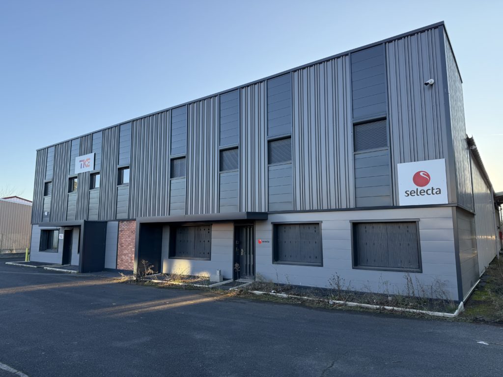VENTE INVESTISSEUR – 1 500 m² – COURNON D'AUVERGNE