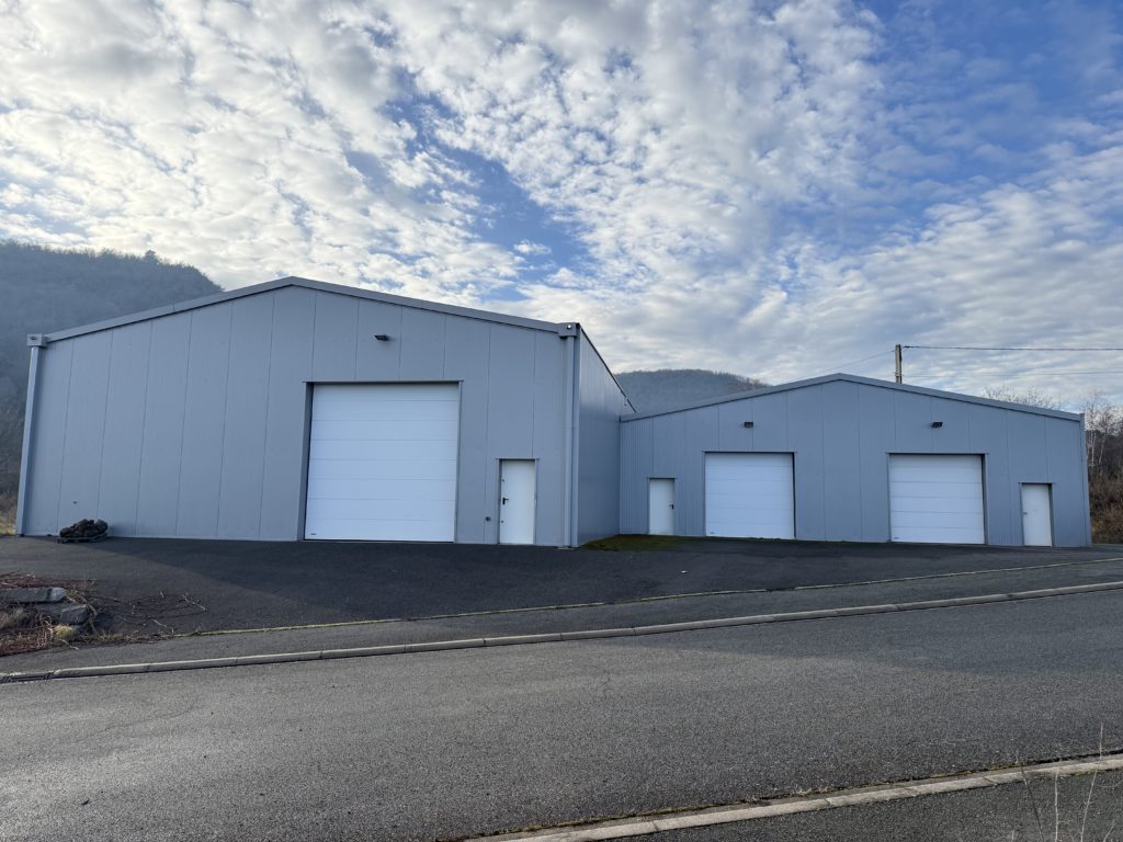 VENDU – SERVICE AUVERGNE VERGNAUD – 600 m² – VOLVIC