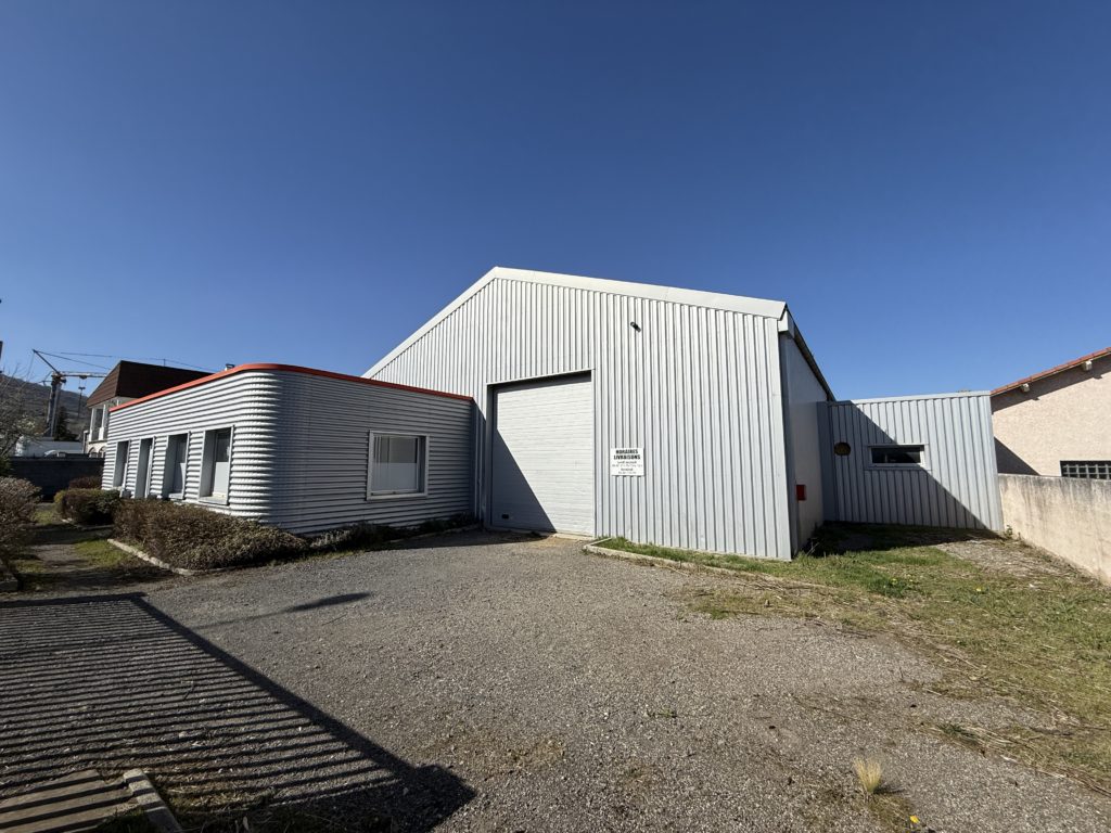 LOUÉ – CÉCOMÉTAL (GROUPE FACE) – 810 m² – LA ROCHE BLANCHE